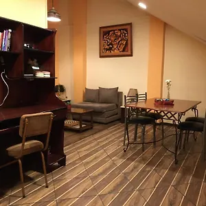 Acogedor Departamento En Centro Historico-cuenca Cuenca
